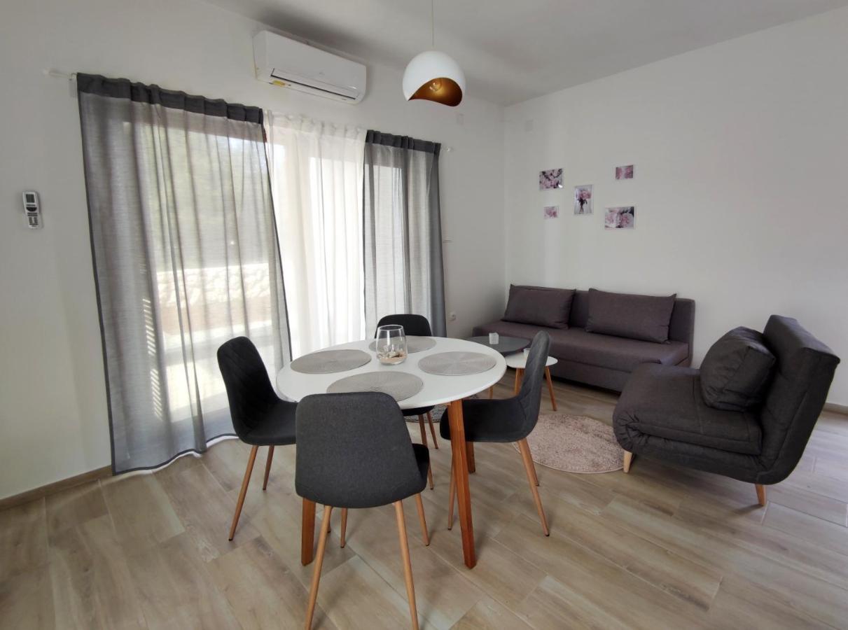 Apartments Leticia Vrsi Buitenkant foto